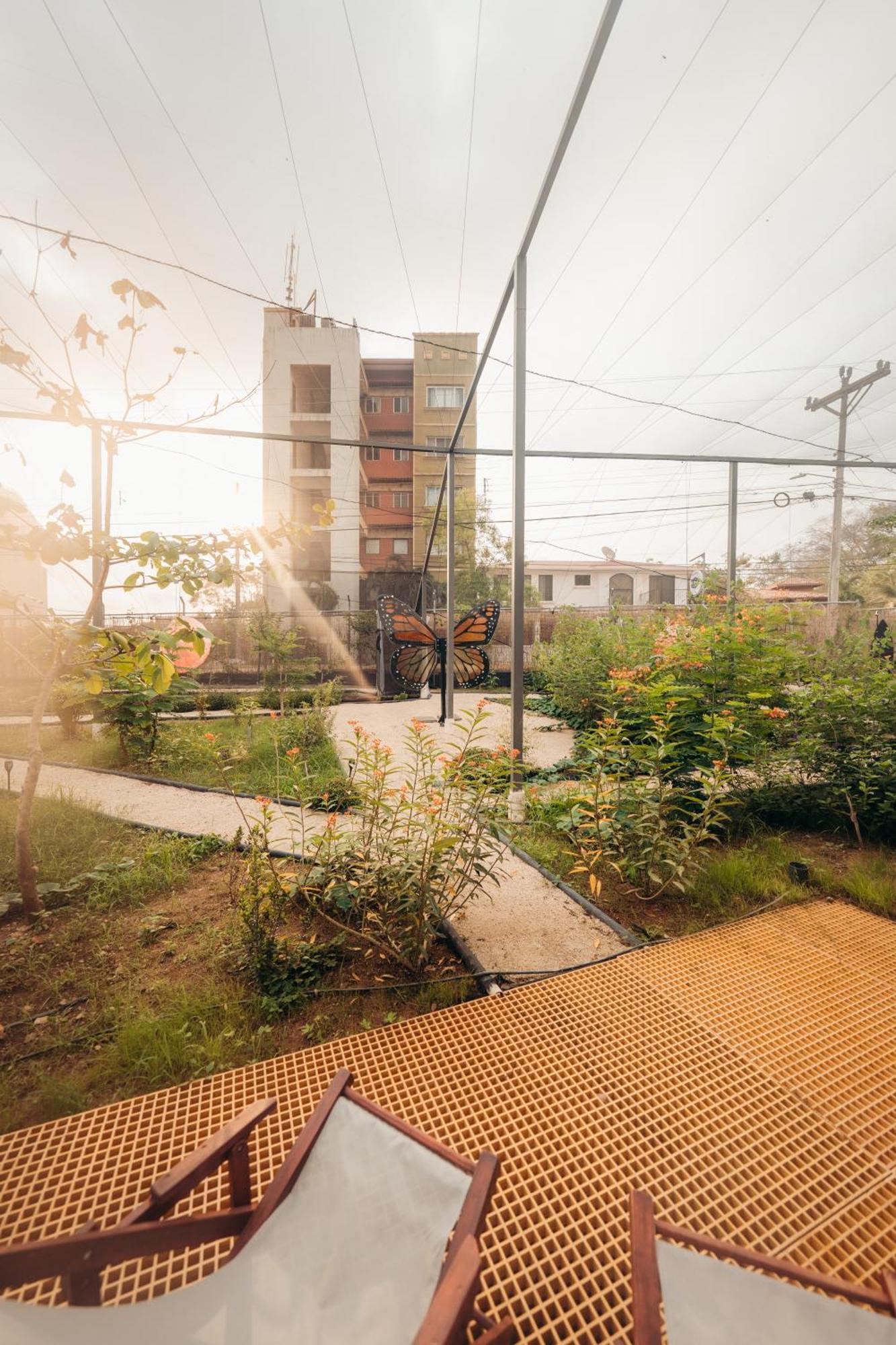 Pupa House - Capsule Hotel - Adults Only Tamarindo Exterior photo